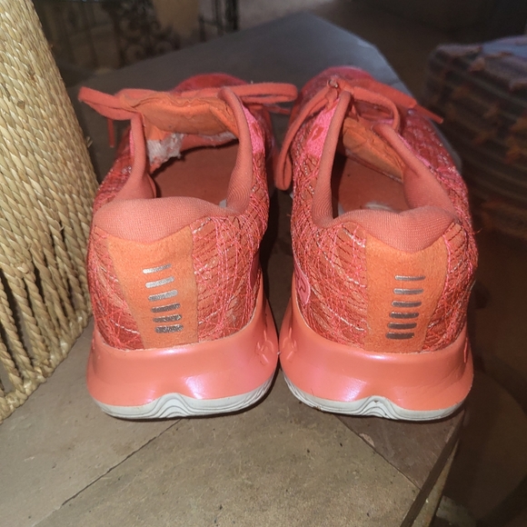 Under Armour FLOW Athletic Shoes - Picture 4 of 8